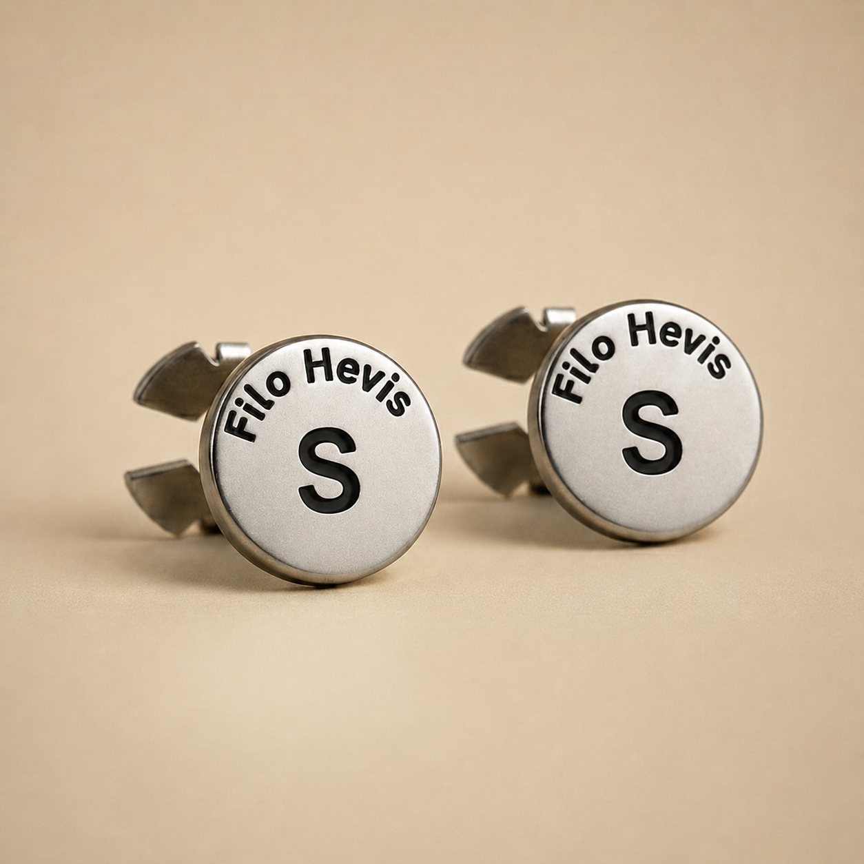 Filohevis Engraved Letter Metal Unisex Cufflinks – S (1 Pair)